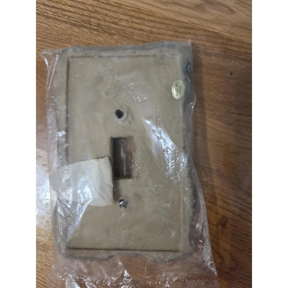 Standing Bear Light Switch Single Toggle Plate